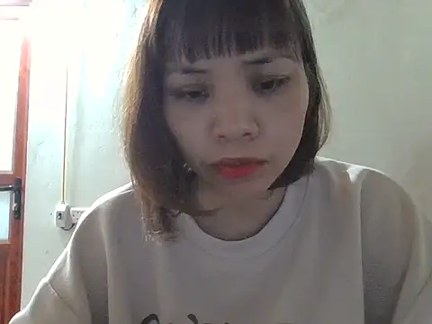 Angela-Eira online show from November 2025 09:00:02 AM