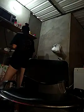 Snapshot of Dakary_hot chatting on April 2026 05:43:02 PM Dakary hot online show from April 2026 05:43:02 PM