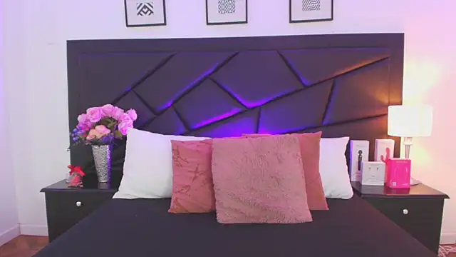 SophieCarther online show from October 2025 04:21:01 AM