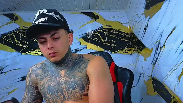 Snapshot of Kevin22_222 chatting on March 2026 05:44:01 AM Kevin22 222 online show from March 2026 05:44:01 AM