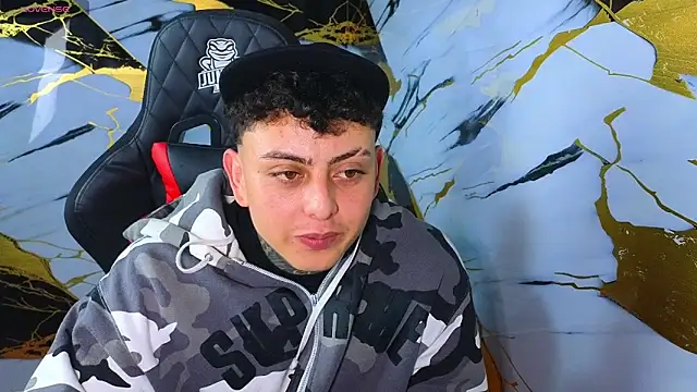 Snapshot of Kevin22_222 chatting on March 2026 06:18:02 AM Kevin22 222 online show from March 2026 06:18:02 AM