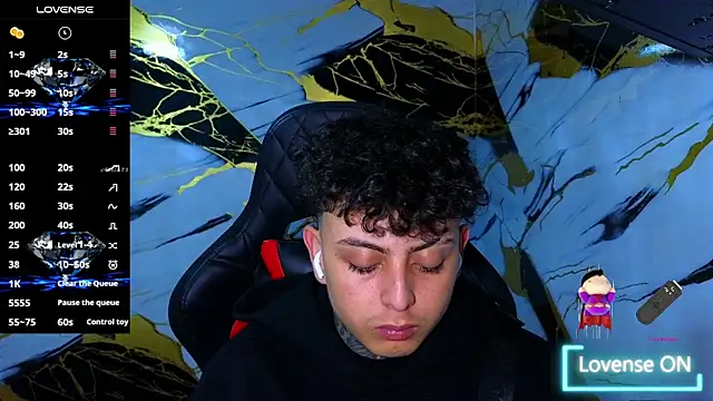 Snapshot of Kevin22_222 chatting on April 2026 05:19:01 AM Kevin22 222 online show from April 2026 05:19:01 AM