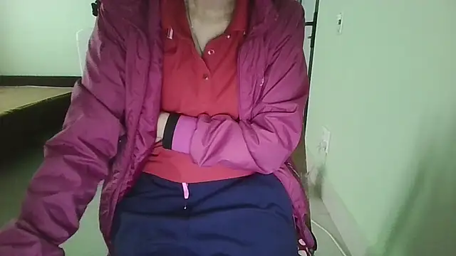 Luxcute286 online show from October 2025 12:41:02 AM