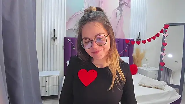 Kelly Cuutie online show from February 2025 04:11:01 AM