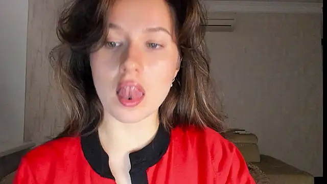 Lilith lutherlow online show from January 2025 05:11:01 PM