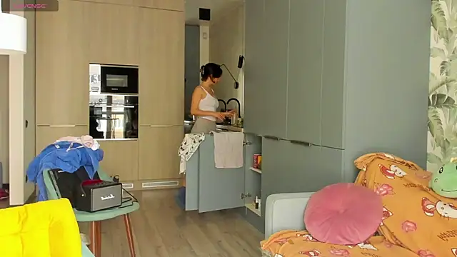 Lilith lutherlow online show from October 2025 11:19:01 AM