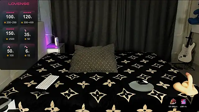 RoxieCrash online show from October 2025 05:44:01 PM