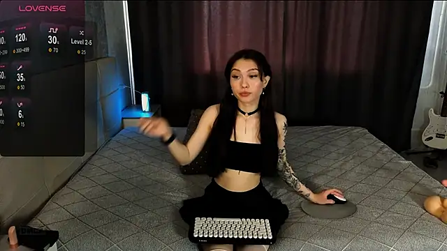 RoxieCrash online show from October 2025 11:43:01 AM