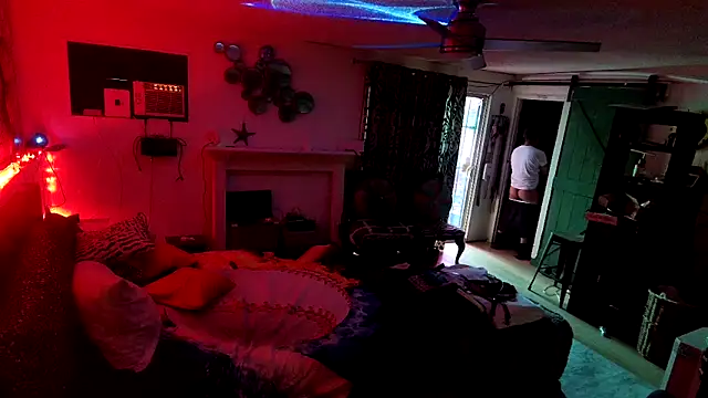 Snapshot of RawRyder8 chatting on February 2026 11:09:01 PM RawRyder8 online show from February 2026 11:09:01 PM