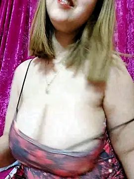 Snapshot of LoNa-daloua chatting on March 2026 09:09:02 PM LoNa-daloua online show from March 2026 09:09:02 PM