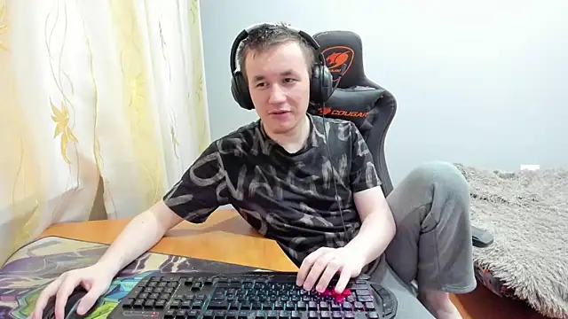 iliaskrislove online show from November 2025 12:14:02 PM