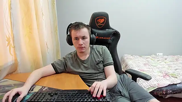 iliaskrislove online show from November 2025 09:52:01 AM