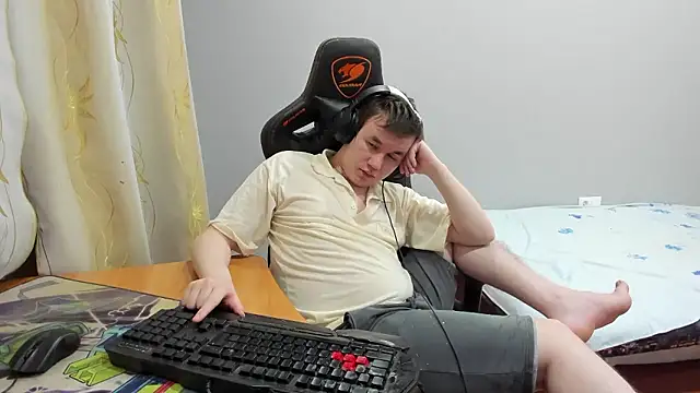 iliaskrislove online show from January 2026 12:40:02 PM