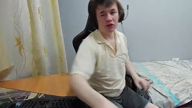 iliaskrislove online show from March 2026 01:01:01 AM