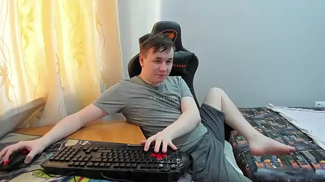 iliaskrislove online show from May 2026 11:45:02 PM