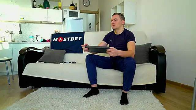 Snapshot of littlesweettifany chatting on December 2024 08:53:02 AM littlesweettifany online show from December 2024 08:53:02 AM