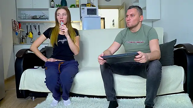 littlesweettifany online show from December 2025 11:41:01 AM