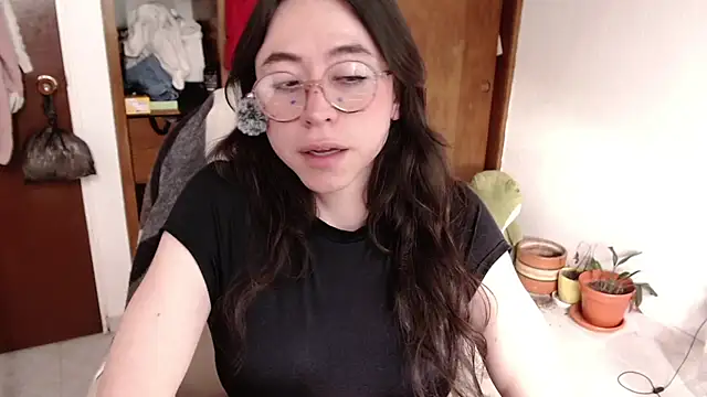 Snapshot of emily_pearl_ chatting on October 2025 07:36:02 PM emily pearl  online show from October 2025 07:36:02 PM