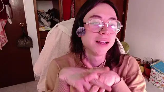 Snapshot of emily_pearl_ chatting on October 2025 09:17:02 PM emily pearl  online show from October 2025 09:17:02 PM