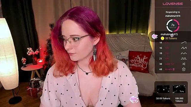 Snapshot of Aemilia_ chatting on December 2024 12:33:02 PM Aemilia online show from December 2024 12:33:02 PM