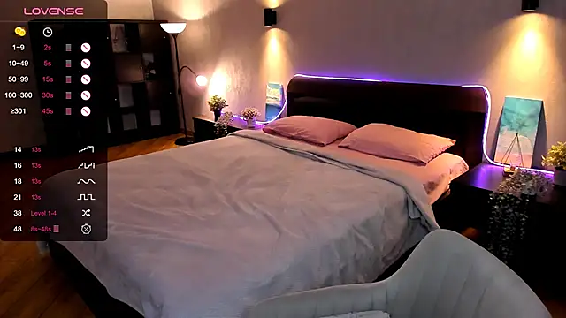 Snapshot of Aemilia_ chatting on February 2025 12:13:02 PM Aemilia online show from February 2025 12:13:02 PM