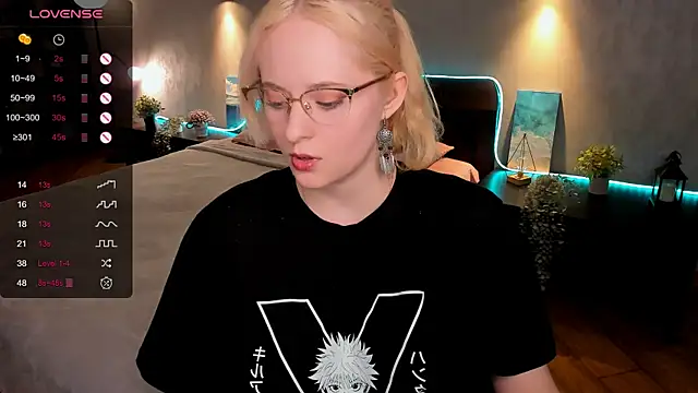 Snapshot of Aemilia_ chatting on February 2025 12:16:01 PM Aemilia online show from February 2025 12:16:01 PM