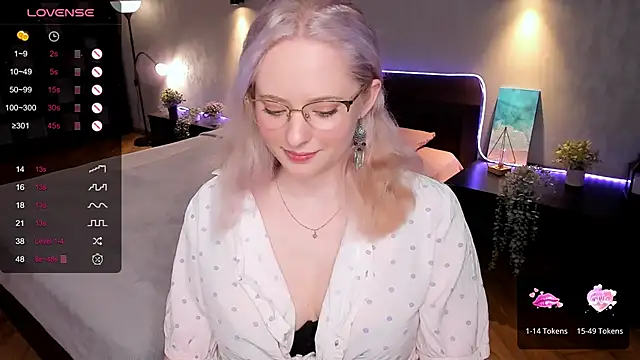 Snapshot of Aemilia_ chatting on February 2025 07:27:01 AM Aemilia online show from February 2025 07:27:01 AM