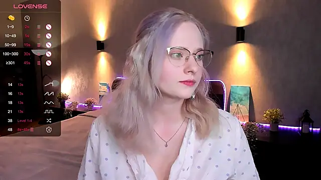 Snapshot of Aemilia_ chatting on February 2025 09:10:01 AM Aemilia online show from February 2025 09:10:01 AM