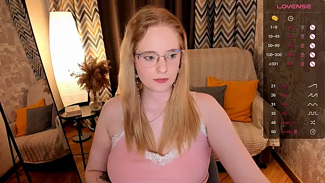 Snapshot of Aemilia_ chatting on September 2025 08:47:02 AM Aemilia online show from September 2025 08:47:02 AM