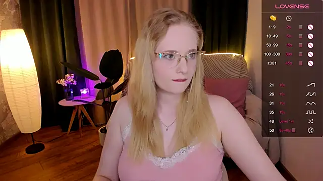 Snapshot of Aemilia_ chatting on September 2025 02:00:02 AM Aemilia online show from September 2025 02:00:02 AM