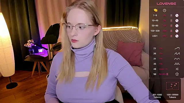 Snapshot of Aemilia_ chatting on September 2025 08:27:01 AM Aemilia online show from September 2025 08:27:01 AM