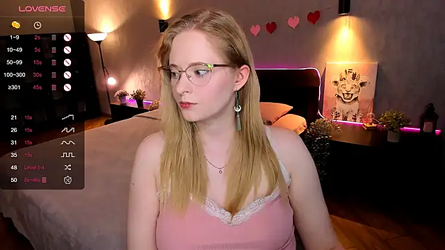 Snapshot of Aemilia_ chatting on September 2025 06:15:01 AM Aemilia online show from September 2025 06:15:01 AM