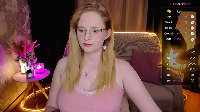 Snapshot of Aemilia_ chatting on October 2025 06:14:02 AM Aemilia online show from October 2025 06:14:02 AM