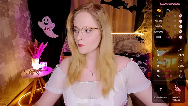 Snapshot of Aemilia_ chatting on November 2025 08:39:02 AM Aemilia online show from November 2025 08:39:02 AM