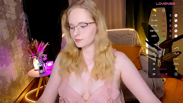 Snapshot of Aemilia_ chatting on November 2025 08:53:02 AM Aemilia online show from November 2025 08:53:02 AM