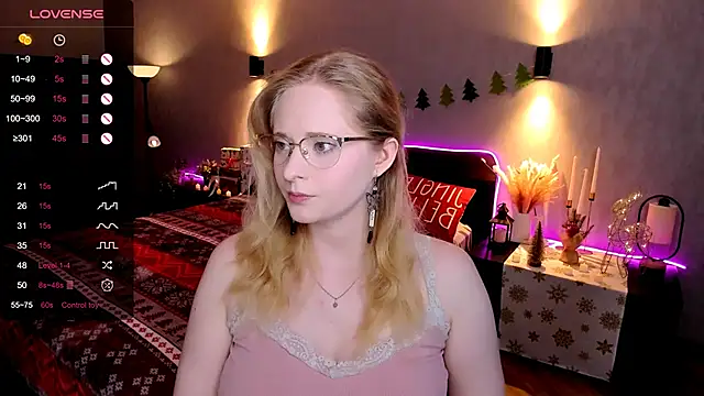 Snapshot of Aemilia_ chatting on December 2025 06:08:02 AM Aemilia online show from December 2025 06:08:02 AM