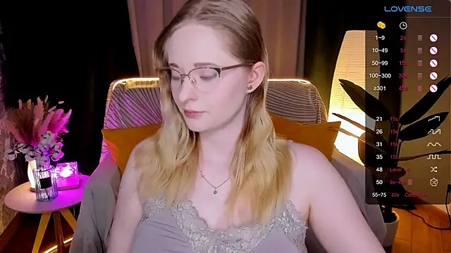 Aemilia  online show from February 2026 08:27:02 AM