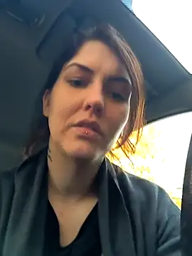 Snapshot of Linalicious chatting on November 2025 03:12:02 PM Linalicious online show from November 2025 03:12:02 PM