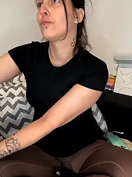 Linalicious online show from May 2026 10:11:01 AM