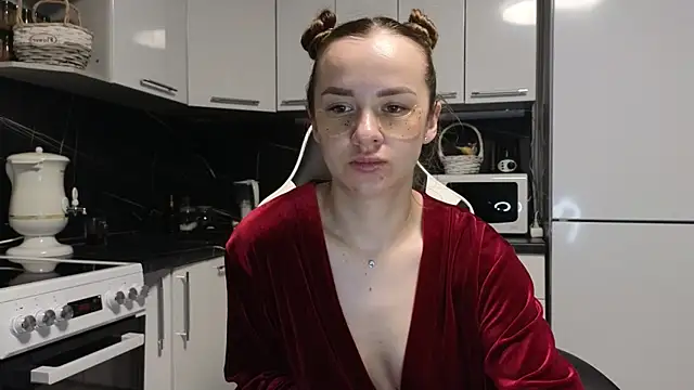 Snapshot of Strip-Lady chatting on February 2025 12:19:01 AM Strip-Lady online show from February 2025 12:19:01 AM