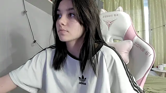 MashkaRay online show from March 2025 12:01:01 PM