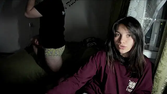 Snapshot of MashkaRay chatting on April 2026 05:43:02 PM MashkaRay online show from April 2026 05:43:02 PM