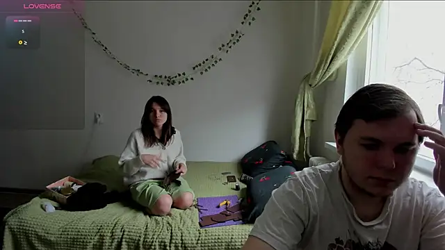 Snapshot of MashkaRay chatting on April 2026 10:19:02 AM MashkaRay online show from April 2026 10:19:02 AM