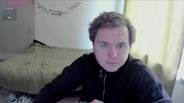 Snapshot of MashkaRay chatting on April 2026 10:47:02 AM MashkaRay online show from April 2026 10:47:02 AM