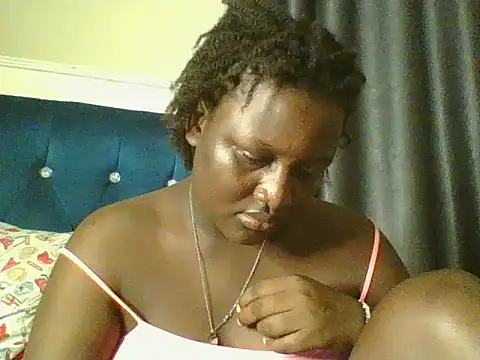 Snapshot of Heavy_ass chatting on April 2026 06:38:01 PM Heavy ass online show from April 2026 06:38:01 PM