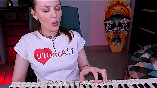 Snapshot of VandaRossi chatting on February 2025 02:18:01 PM VandaRossi online show from February 2025 02:18:01 PM