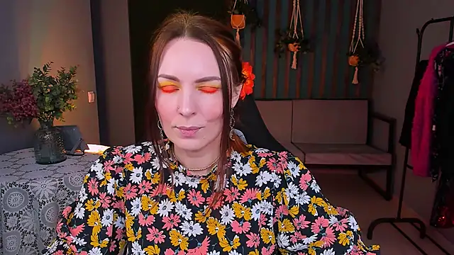 Snapshot of VandaRossi chatting on February 2025 12:25:02 PM VandaRossi online show from February 2025 12:25:02 PM