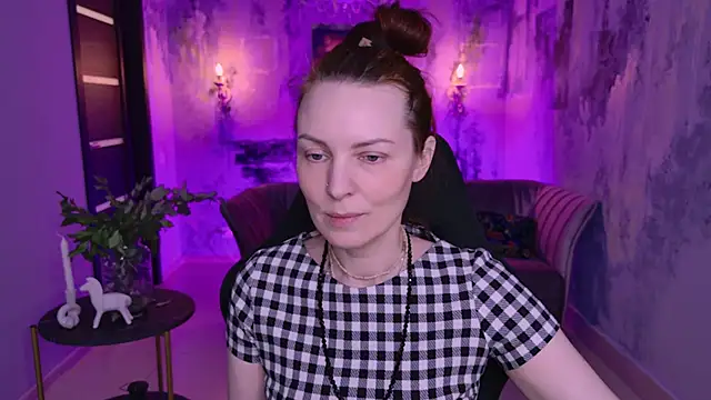 Snapshot of VandaRossi chatting on March 2025 05:12:01 AM VandaRossi online show from March 2025 05:12:01 AM