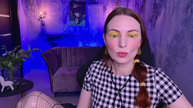 Snapshot of VandaRossi chatting on March 2025 11:18:01 AM VandaRossi online show from March 2025 11:18:01 AM