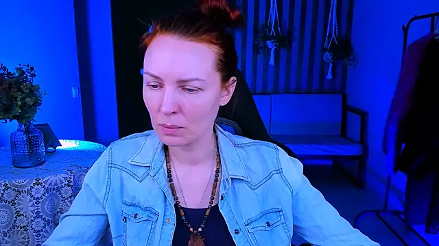 Snapshot of VandaRossi chatting on March 2025 05:08:01 AM VandaRossi online show from March 2025 05:08:01 AM